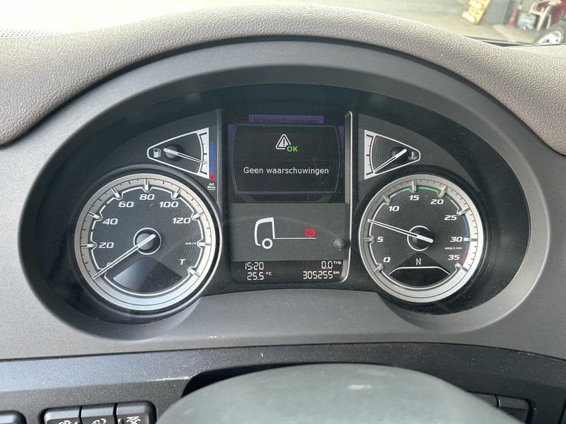 DAF CF 260 FA / Carrier Koeler - 30 gr / Chereau Frigobox / Laadklep 2000 kg - Truk berpendingin: gambar 4 DAF CF 260 FA / Carrier Koeler - 30 gr / Chereau Frigobox / Laadklep 2000 kg - Truk berpendingin: gambar 4