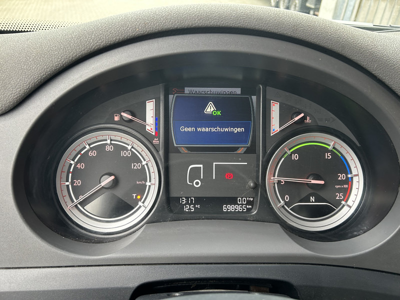 DAF CF 370 FA + Pacton MXD 218 / Curtainside Combi / Loadlift / APK TUV 05-26 - Truk dengan terpal samping: gambar 4 DAF CF 370 FA + Pacton MXD 218 / Curtainside Combi / Loadlift / APK TUV 05-26 - Truk dengan terpal samping: gambar 4