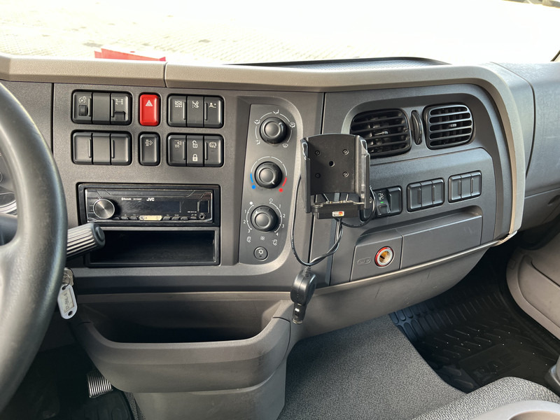 DAF LF 180 FA Euro 6 / 12 Ton / 400 dkm / Box / Laadklep - Truk box: gambar 5 DAF LF 180 FA Euro 6 / 12 Ton / 400 dkm / Box / Laadklep - Truk box: gambar 5