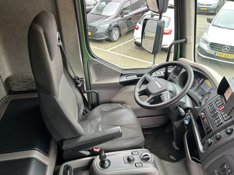 DAF LF 230 FA / 14 Ton / Tacho V2 / 6 Cilinder / Box / Loadlift / APK TUV 11-26 - Truk box: gambar 3 DAF LF 230 FA / 14 Ton / Tacho V2 / 6 Cilinder / Box / Loadlift / APK TUV 11-26 - Truk box: gambar 3