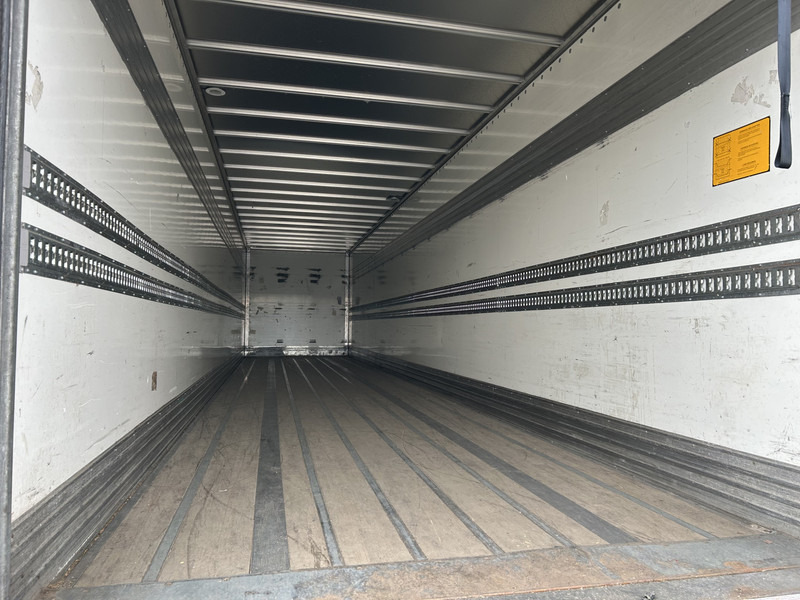 Fruehauf FSR MD4 / Box / Loadlift 2000 kg / Lift axle / APK TUV 12-25 - Semi-trailer kotak tertutup: gambar 3 Fruehauf FSR MD4 / Box / Loadlift 2000 kg / Lift axle / APK TUV 12-25 - Semi-trailer kotak tertutup: gambar 3