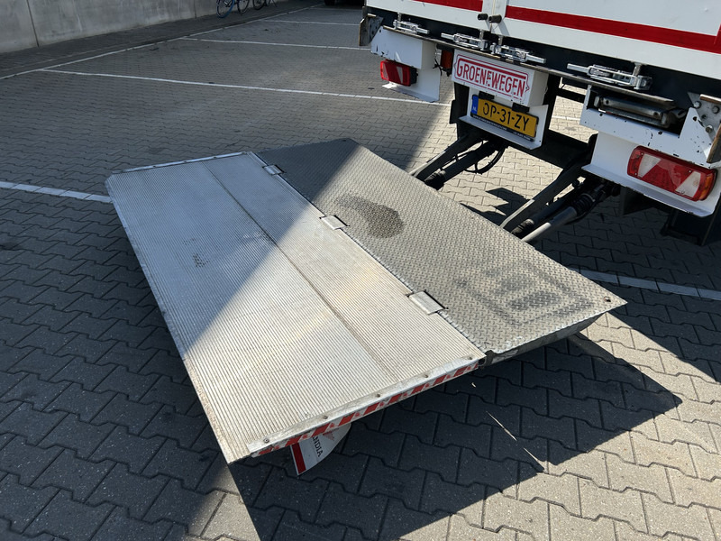 Groenewegen DRO-14-18 B / Box / Laadklep / Stuuras / APK 08-26 - Semi-trailer kotak tertutup: gambar 5 Groenewegen DRO-14-18 B / Box / Laadklep / Stuuras / APK 08-26 - Semi-trailer kotak tertutup: gambar 5