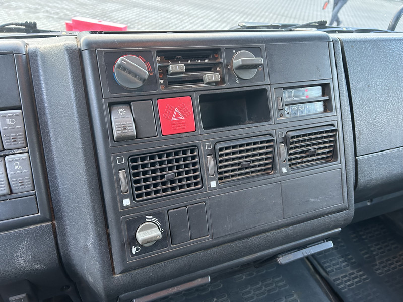 Iveco EuroCargo 80E15 / Double Cab / Manual / 427 dkm / Blad - Blad / Box Truck - Truk box: gambar 5 Iveco EuroCargo 80E15 / Double Cab / Manual / 427 dkm / Blad - Blad / Box Truck - Truk box: gambar 5