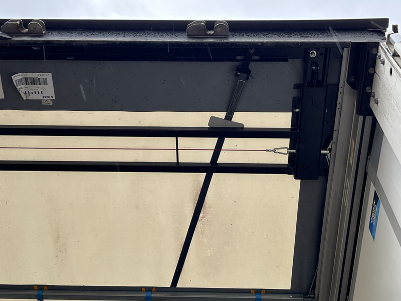 Krone Profi Liner / Schuifzeil / Schuifdak / 3 as / APK TUV 06-25 - Semi-trailer dengan terpal samping: gambar 4 Krone Profi Liner / Schuifzeil / Schuifdak / 3 as / APK TUV 06-25 - Semi-trailer dengan terpal samping: gambar 4
