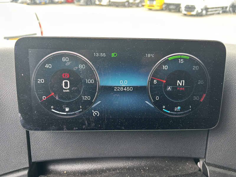 Mercedes-Benz Actros 2124 / Carrier Supra 850 -30 gr / Koeler / Laadklep / APK 03-26 - Truk berpendingin: gambar 4 Mercedes-Benz Actros 2124 / Carrier Supra 850 -30 gr / Koeler / Laadklep / APK 03-26 - Truk berpendingin: gambar 4