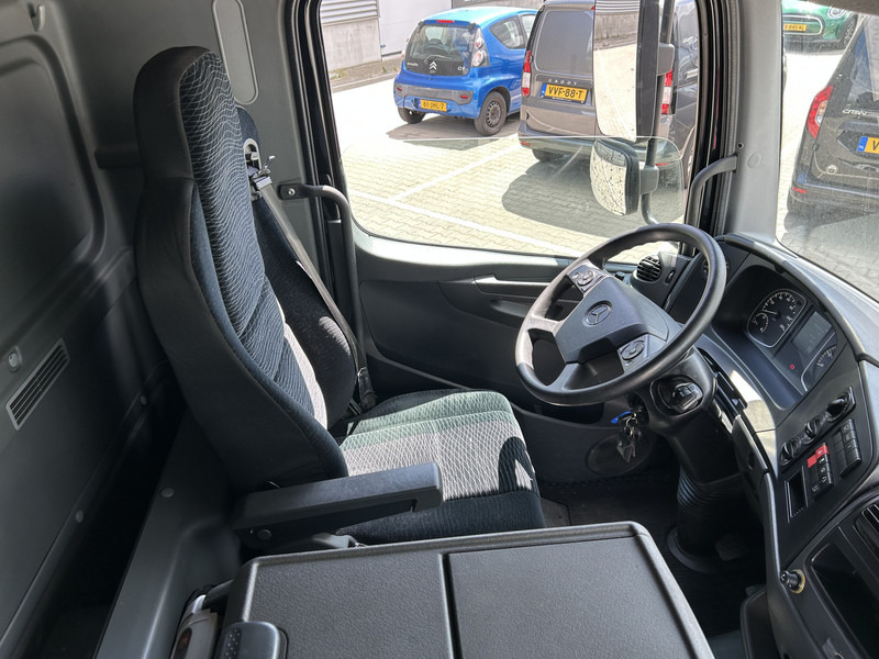 Mercedes-Benz Atego 818 / 8 Ton / 676 dkm / Box / Laadklep / APK TUV 03-26 - Truk box: gambar 3 Mercedes-Benz Atego 818 / 8 Ton / 676 dkm / Box / Laadklep / APK TUV 03-26 - Truk box: gambar 3