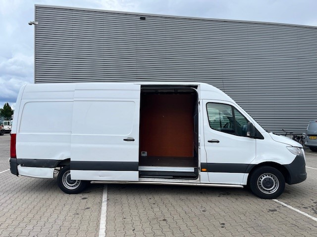 Mercedes-Benz Sprinter 315 1.9 CDI / L4 H2 / Automatic / APK-TUV 04-26 - Van panel: gambar 3 Mercedes-Benz Sprinter 315 1.9 CDI / L4 H2 / Automatic / APK-TUV 04-26 - Van panel: gambar 3