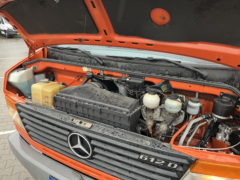 Mercedes-Benz Vario 612 D / Car - Machine Transporter 570 cm / Winch / Ramps / NL Truck - Truk pengangkut mobil: gambar 3 Mercedes-Benz Vario 612 D / Car - Machine Transporter 570 cm / Winch / Ramps / NL Truck - Truk pengangkut mobil: gambar 3