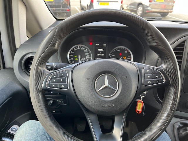Mercedes-Benz Vito 109 CDI Lang / Airco / Cruise / Trekhaak / APK 01-26 - Van kecil: gambar 5 Mercedes-Benz Vito 109 CDI Lang / Airco / Cruise / Trekhaak / APK 01-26 - Van kecil: gambar 5