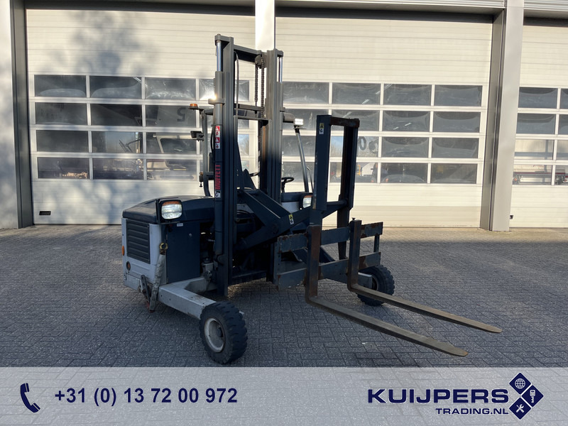 Moffett M4 20.1 / 547 Hours / 2020 / Schaarlift / Kooiaap / Meeneem heftruck - Forklift diesel: gambar 1 Moffett M4 20.1 / 547 Hours / 2020 / Schaarlift / Kooiaap / Meeneem heftruck - Forklift diesel: gambar 1