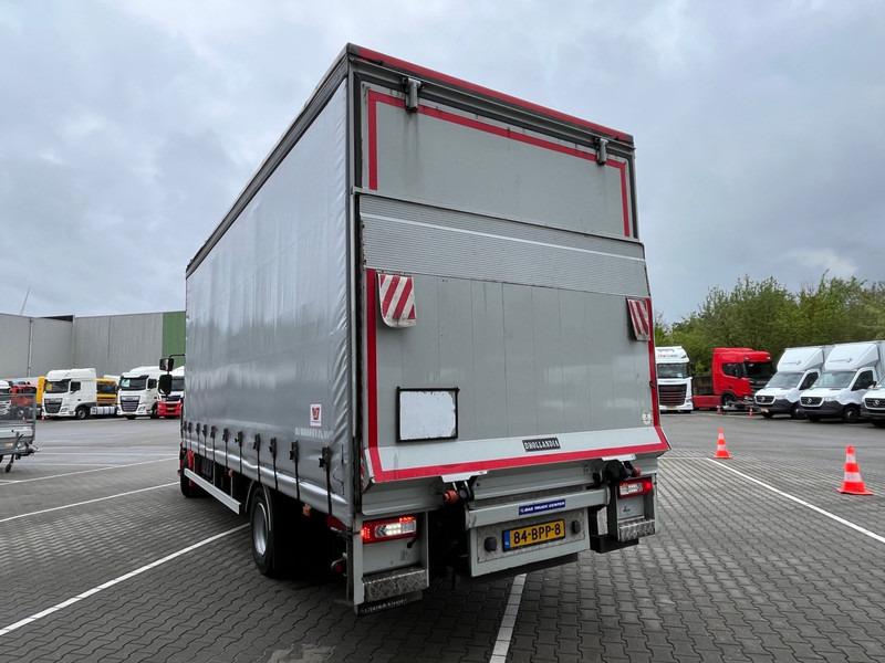 Renault D 210 Euro 6 / 12 Ton / 282 dkm / Schuifzeil / Laadklep / NL truck - Truk dengan terpal samping: gambar 2 Renault D 210 Euro 6 / 12 Ton / 282 dkm / Schuifzeil / Laadklep / NL truck - Truk dengan terpal samping: gambar 2