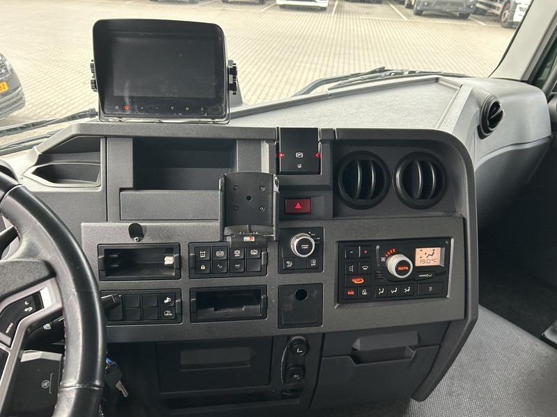 Renault T 380 Comfort / 820 dkm / Curtainside / Loadlift / APK TUV 02-26 - Truk dengan terpal samping: gambar 5 Renault T 380 Comfort / 820 dkm / Curtainside / Loadlift / APK TUV 02-26 - Truk dengan terpal samping: gambar 5