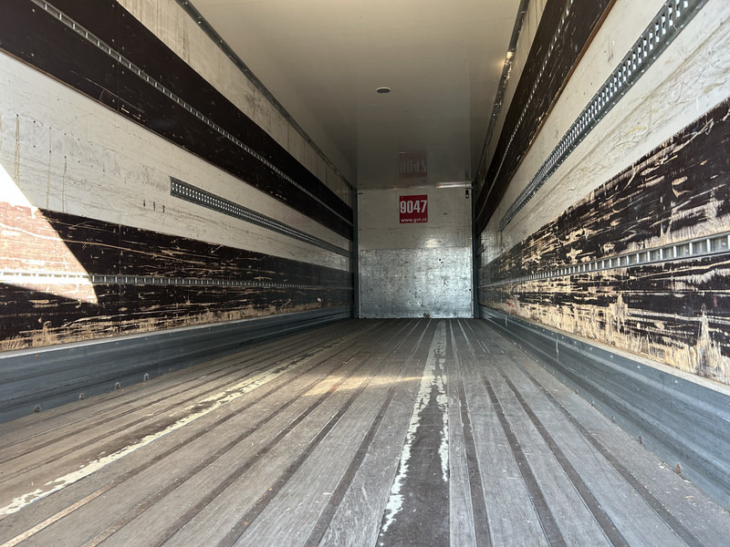 Renders ROC 12.10 City / Box / Loadlift 2000 kg / NL Trailer - Semi-trailer kotak tertutup: gambar 3 Renders ROC 12.10 City / Box / Loadlift 2000 kg / NL Trailer - Semi-trailer kotak tertutup: gambar 3