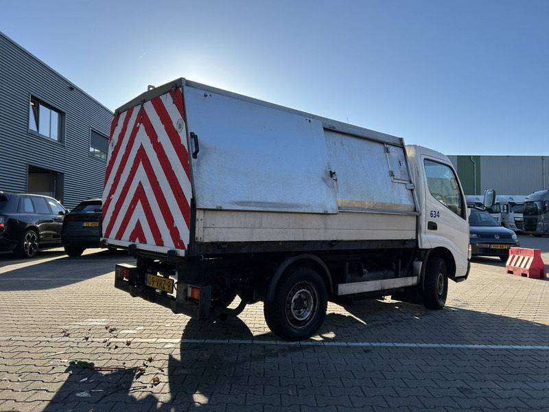 Toyota Dyna 100 3.0 D-4D / Kipper - Tipper / Blad - Bald / APK TUV 07-26 - Van jungkit: gambar 2 Toyota Dyna 100 3.0 D-4D / Kipper - Tipper / Blad - Bald / APK TUV 07-26 - Van jungkit: gambar 2