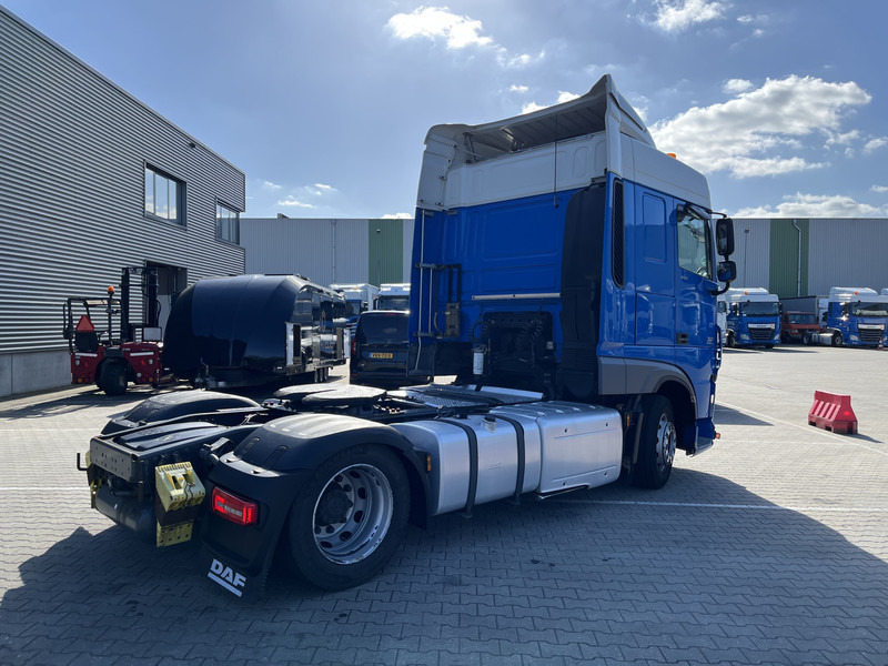 DAF XF 440 FT SC / Mega - Low Deck / 2 Tanks / Stand Klima / New Tacho V2 - Tractor head: gambar 2 DAF XF 440 FT SC / Mega - Low Deck / 2 Tanks / Stand Klima / New Tacho V2 - Tractor head: gambar 2