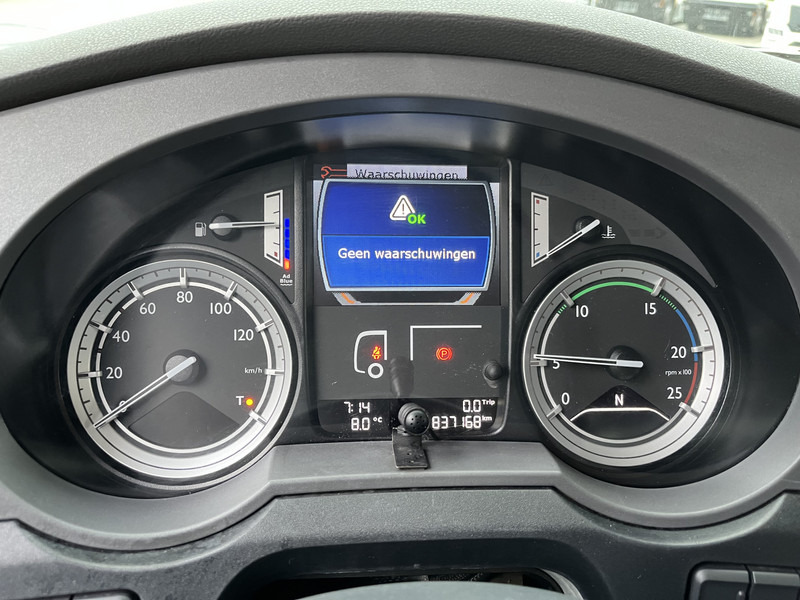 DAF XF 440 FT SC / Mega - Low Deck / 837 dkm / 2 Tanks / Stand Klima / Tacho V2 - Tractor head: gambar 4 DAF XF 440 FT SC / Mega - Low Deck / 837 dkm / 2 Tanks / Stand Klima / Tacho V2 - Tractor head: gambar 4