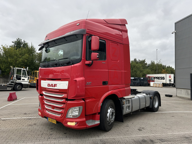 Tractor head DAF XF 440 FT Space Cab / 959 dkm / 2 Tanks / Stand Klima / APK TUV 02-26: gambar 19