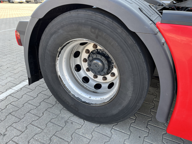 Tractor head Iveco S-Way AT 420 / Full LED / 569 dkm / 2 Tanks / 2 Fridge / APK TUV 03-26: gambar 13