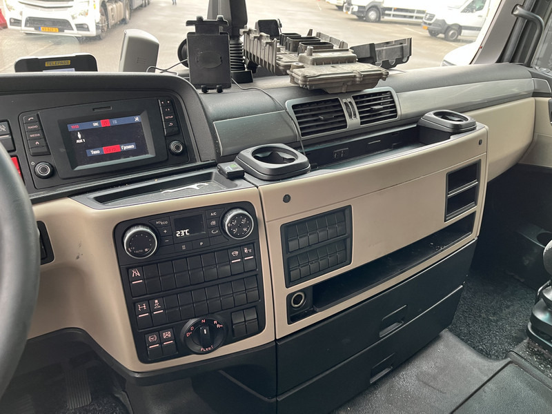 MAN TGX 18.460 XXL / Motor Defect -> Not Running / Retarder / 645 dkm / 2 Tanks - Tractor head: gambar 5 MAN TGX 18.460 XXL / Motor Defect -> Not Running / Retarder / 645 dkm / 2 Tanks - Tractor head: gambar 5