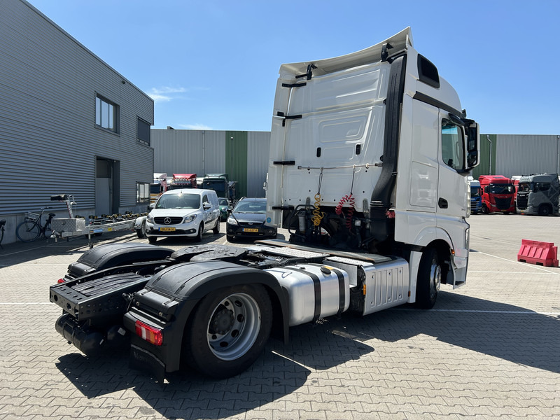 Mercedes-Benz Actros 1842 Bigspace / 770 dkm / Mega / New Tacho / Stand Klima / 2 Tanks - Tractor head: gambar 2 Mercedes-Benz Actros 1842 Bigspace / 770 dkm / Mega / New Tacho / Stand Klima / 2 Tanks - Tractor head: gambar 2