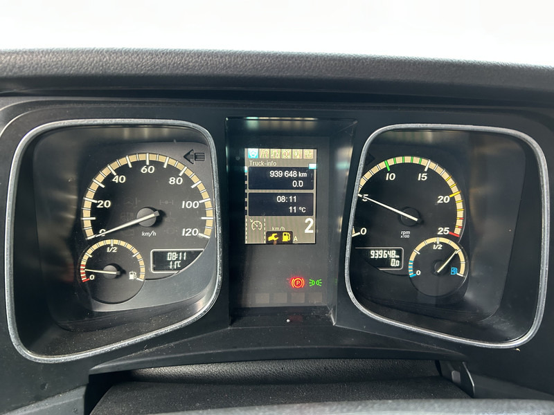 Mercedes-Benz Actros 1842 StreamSpace / 939 dkm / 2 Tanks / NL Truck - Tractor head: gambar 4 Mercedes-Benz Actros 1842 StreamSpace / 939 dkm / 2 Tanks / NL Truck - Tractor head: gambar 4