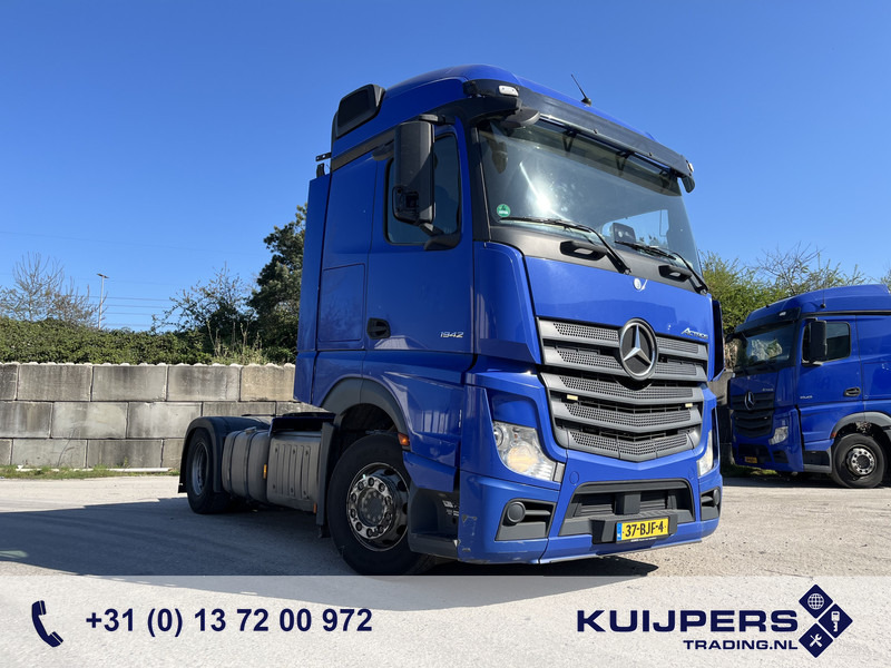 Mercedes-Benz Actros 1842 Streamspace / 937 dkm / 2 Tanks / NL Truck - Tractor head: gambar 1 Mercedes-Benz Actros 1842 Streamspace / 937 dkm / 2 Tanks / NL Truck - Tractor head: gambar 1