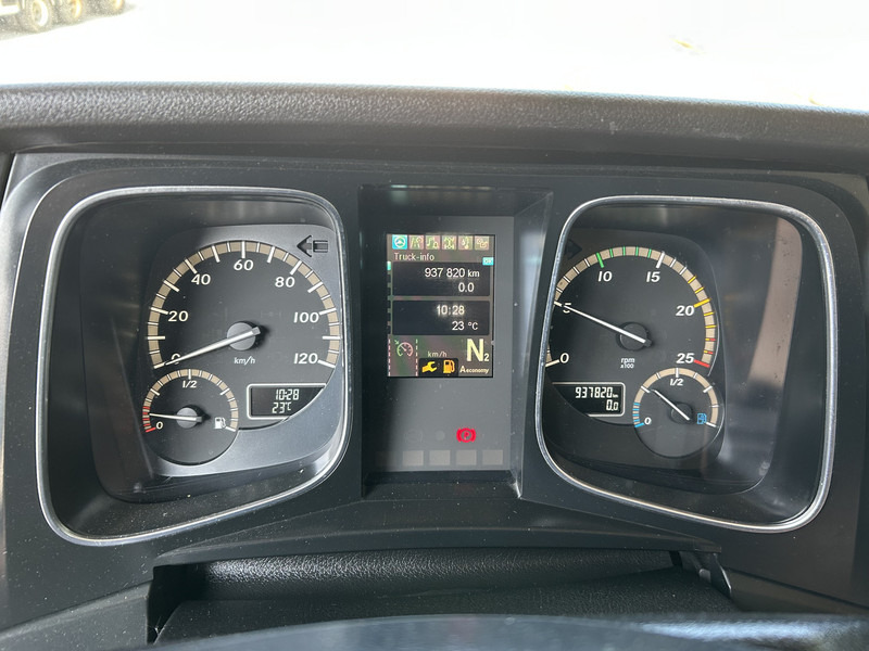 Mercedes-Benz Actros 1842 Streamspace / 937 dkm / 2 Tanks / NL Truck - Tractor head: gambar 4 Mercedes-Benz Actros 1842 Streamspace / 937 dkm / 2 Tanks / NL Truck - Tractor head: gambar 4
