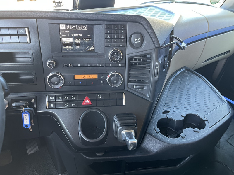 Mercedes-Benz Actros 1842 Streamspace / 937 dkm / 2 Tanks / NL Truck - Tractor head: gambar 5 Mercedes-Benz Actros 1842 Streamspace / 937 dkm / 2 Tanks / NL Truck - Tractor head: gambar 5