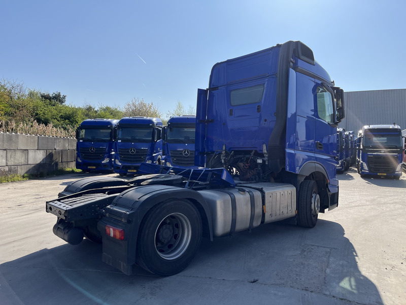 Mercedes-Benz Actros 1842 Streamspace / 945 dkm / 2 Tanks / NL Truck / 15x in stock - Tractor head: gambar 2 Mercedes-Benz Actros 1842 Streamspace / 945 dkm / 2 Tanks / NL Truck / 15x in stock - Tractor head: gambar 2