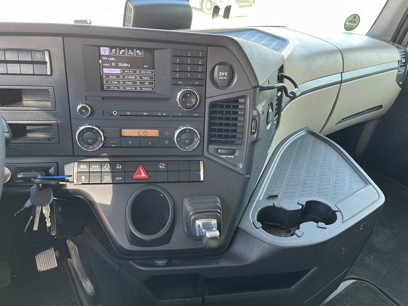 Mercedes-Benz Actros 1842 Streamspace / 945 dkm / 2 Tanks / NL Truck - Tractor head: gambar 5 Mercedes-Benz Actros 1842 Streamspace / 945 dkm / 2 Tanks / NL Truck - Tractor head: gambar 5