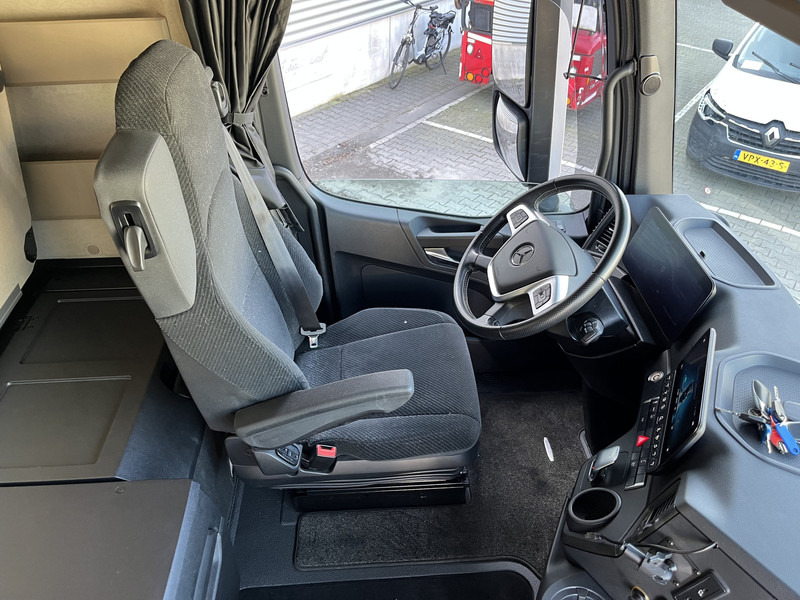 Mercedes-Benz Actros L 1845 Gigaspace / 2 Tanks / Stand Klima / APK TUV 11-25 - Tractor head: gambar 3 Mercedes-Benz Actros L 1845 Gigaspace / 2 Tanks / Stand Klima / APK TUV 11-25 - Tractor head: gambar 3
