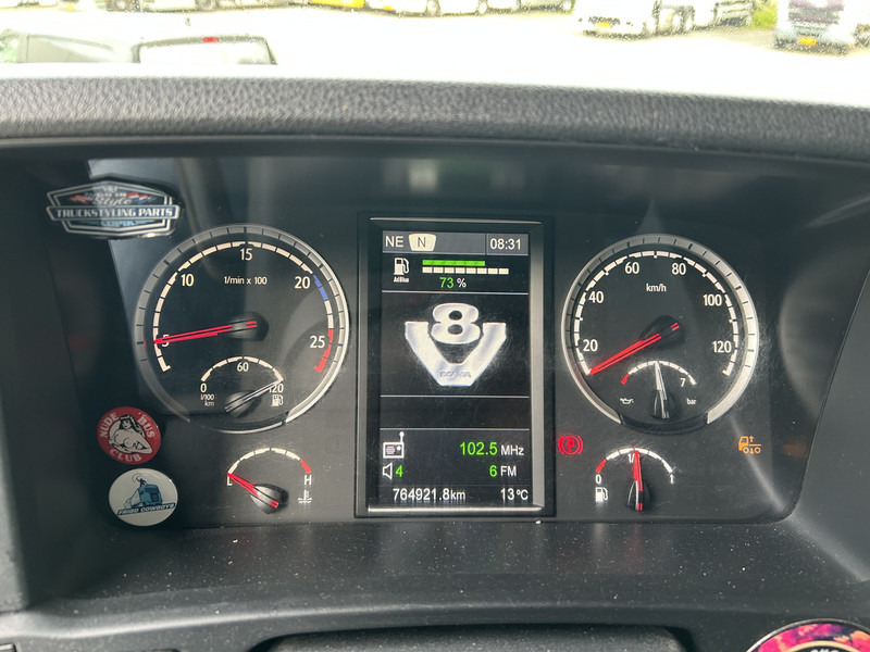 Scania R520 V8 / Showtruck / Buffl Special Interior / Vol Lucht / Retarder - Tractor head: gambar 4 Scania R520 V8 / Showtruck / Buffl Special Interior / Vol Lucht / Retarder - Tractor head: gambar 4