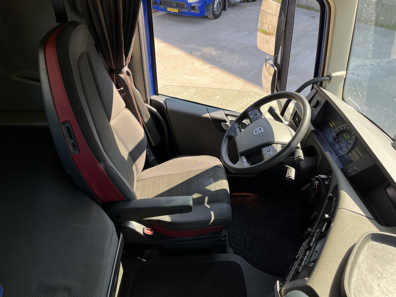 Volvo FH 420 Globetrotter / 794 dkm / 2 Tanks / VEB+ / APK TUV 07-25 - Tractor head: gambar 3 Volvo FH 420 Globetrotter / 794 dkm / 2 Tanks / VEB+ / APK TUV 07-25 - Tractor head: gambar 3