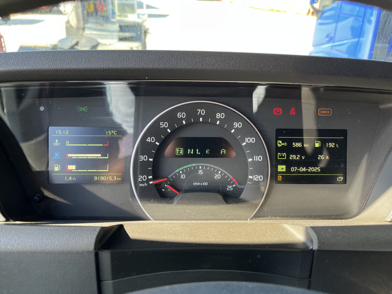 Volvo FH 420 Globetrotter / 919 dkm / 2 Tanks / VEB+ / APK TUV 07-25 - Tractor head: gambar 4 Volvo FH 420 Globetrotter / 919 dkm / 2 Tanks / VEB+ / APK TUV 07-25 - Tractor head: gambar 4