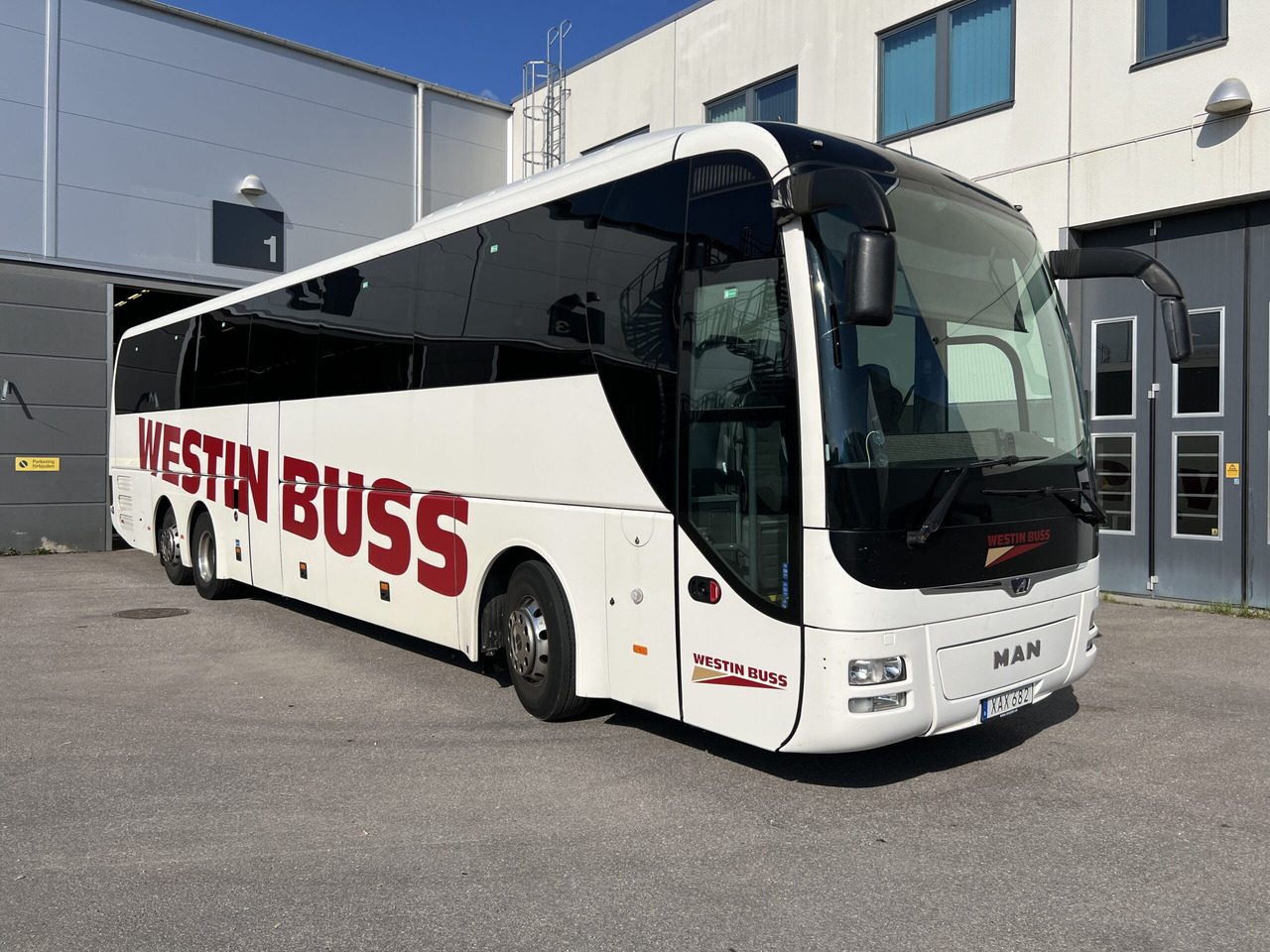 MAN Lions Coach L R08 Euro 6c - Bus pariwisata: gambar 1 MAN Lions Coach L R08 Euro 6c - Bus pariwisata: gambar 1