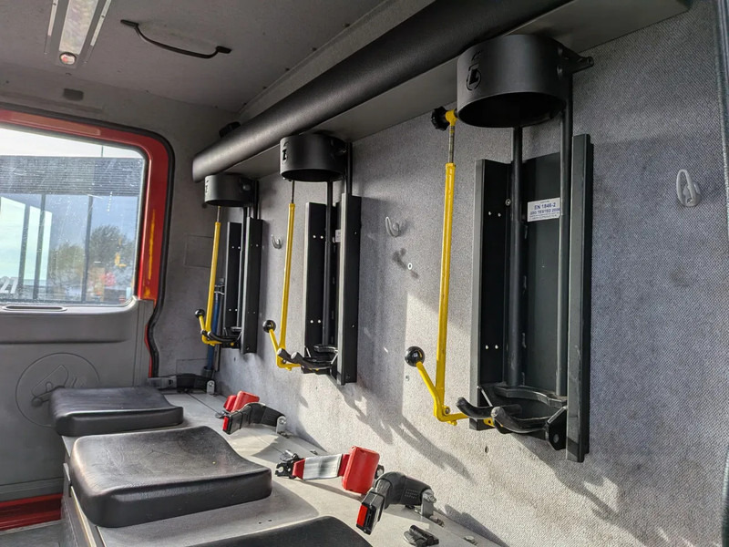 Mercedes-Benz - Truk pemadam kebakaran: gambar 5 Mercedes-Benz - Truk pemadam kebakaran: gambar 5