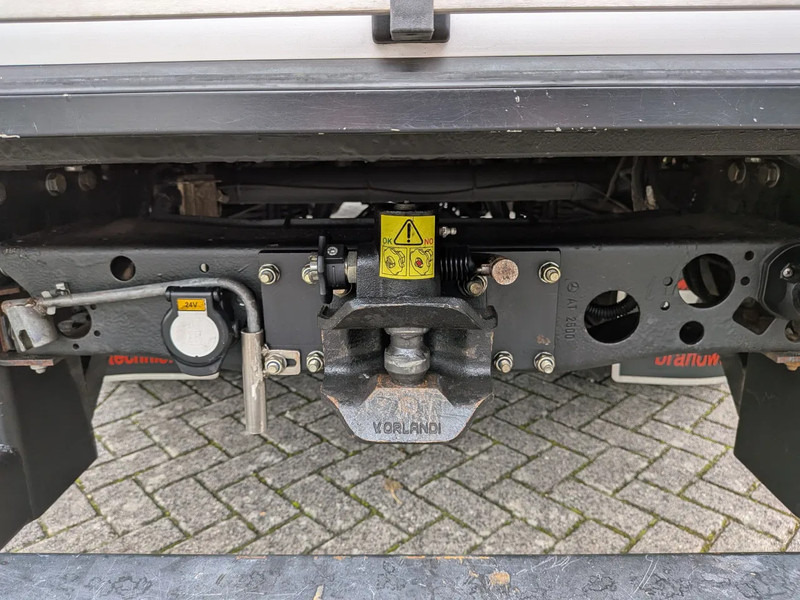 Mercedes-Benz - Truk pemadam kebakaran: gambar 5 Mercedes-Benz - Truk pemadam kebakaran: gambar 5