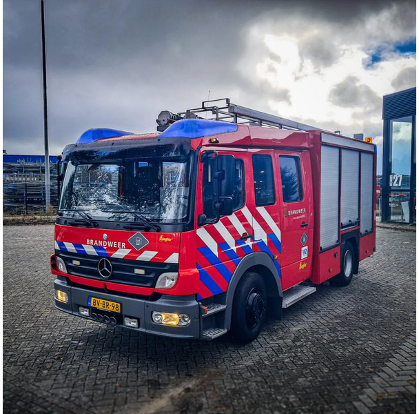 Mercedes-Benz NG 1626 V8 - Truk pemadam kebakaran: gambar 2 Mercedes-Benz NG 1626 V8 - Truk pemadam kebakaran: gambar 2