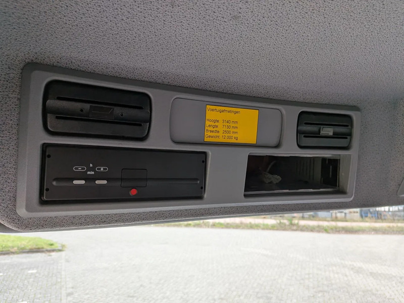 Mercedes-Benz NG 1626 V8 - Truk pemadam kebakaran: gambar 5 Mercedes-Benz NG 1626 V8 - Truk pemadam kebakaran: gambar 5