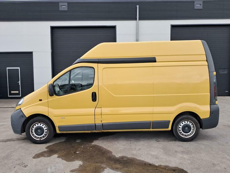 Opel VIVARO 1.9DTI 2.9T L2H2 - Van kecil: gambar 2 Opel VIVARO 1.9DTI 2.9T L2H2 - Van kecil: gambar 2