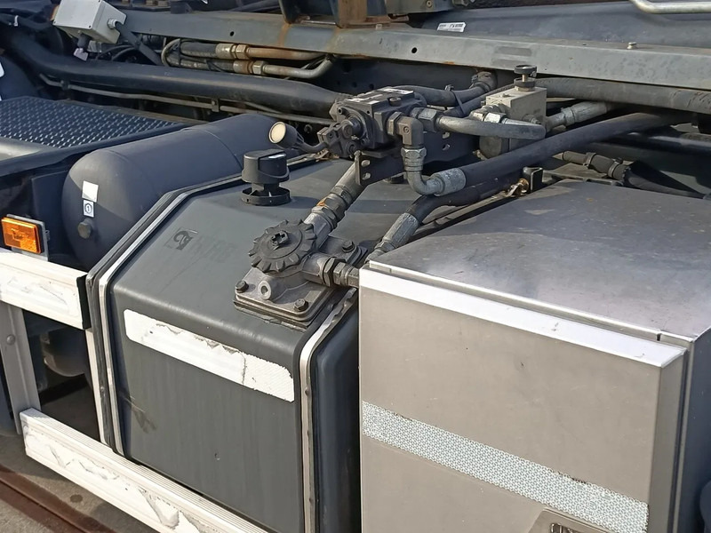 Scania P370 P370 Haakarm Hiab 26T - Truk: gambar 5 Scania P370 P370 Haakarm Hiab 26T - Truk: gambar 5