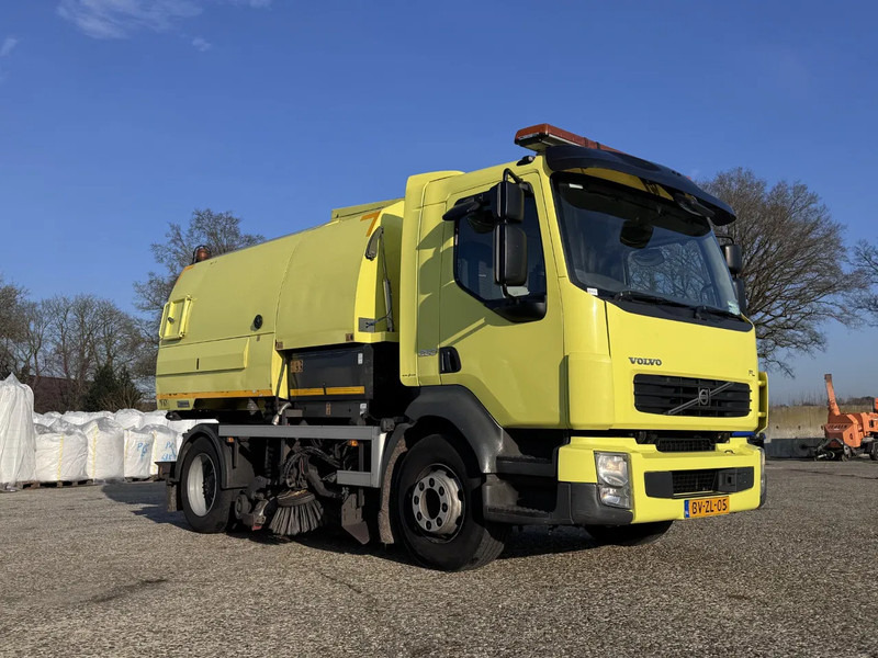 Volvo FL 12 FLL 42 - Truk: gambar 1 Volvo FL 12 FLL 42 - Truk: gambar 1