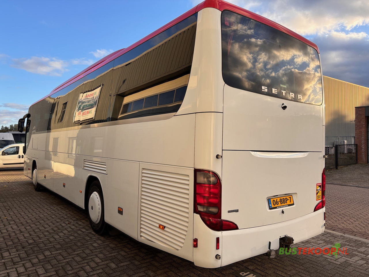 SETRA S 415GT-HD - Bus pariwisata: gambar 4 SETRA S 415GT-HD - Bus pariwisata: gambar 4