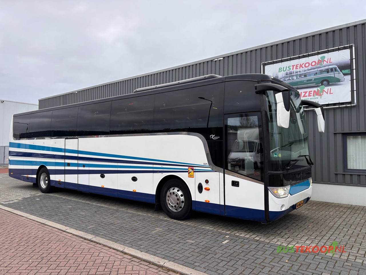 Vanhool TX16 Alicron - Bus pariwisata: gambar 1 Vanhool TX16 Alicron - Bus pariwisata: gambar 1