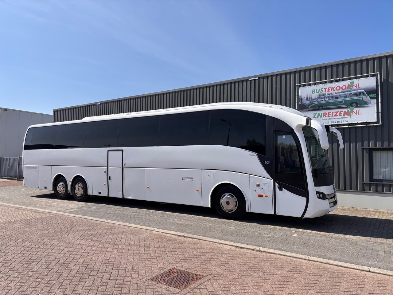 Volvo B11R SUNSUNDEGUI SC7, Euro 6. - Bus pariwisata: gambar 1 Volvo B11R SUNSUNDEGUI SC7, Euro 6. - Bus pariwisata: gambar 1