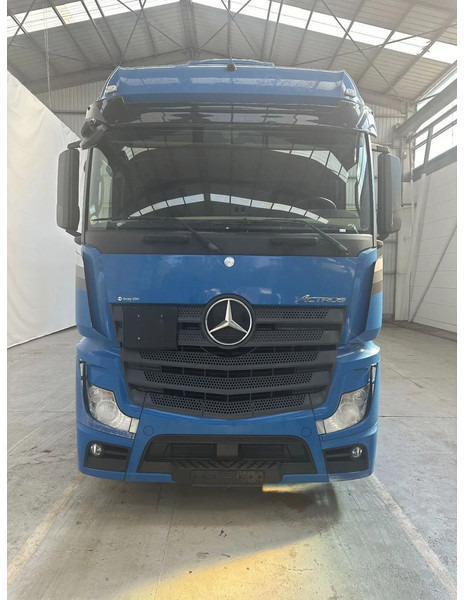 Mercedes-Benz Actros 2642 6x2 - Truk dengan terpal samping: gambar 5 Mercedes-Benz Actros 2642 6x2 - Truk dengan terpal samping: gambar 5