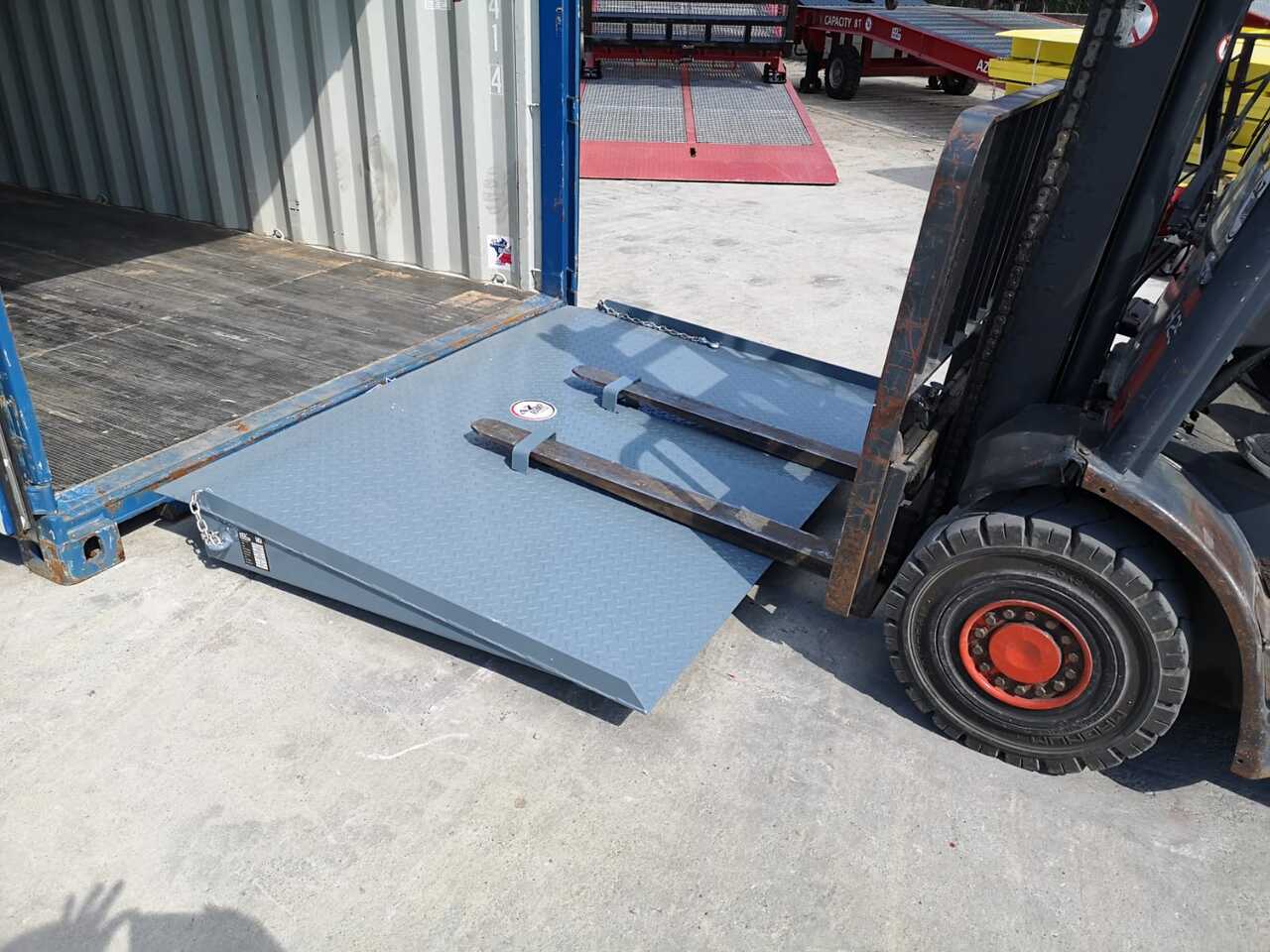 AZ RAMP HCNN08 - Memuat ramp: gambar 2 AZ RAMP HCNN08 - Memuat ramp: gambar 2