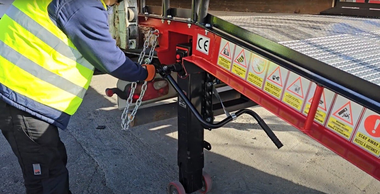 Memuat ramp baru AZ RAMP-PRIME XS-6 . Industrial Mobil Loading Ramp: gambar 6 Memuat ramp baru AZ RAMP-PRIME XS-6 . Industrial Mobil Loading Ramp: gambar 6