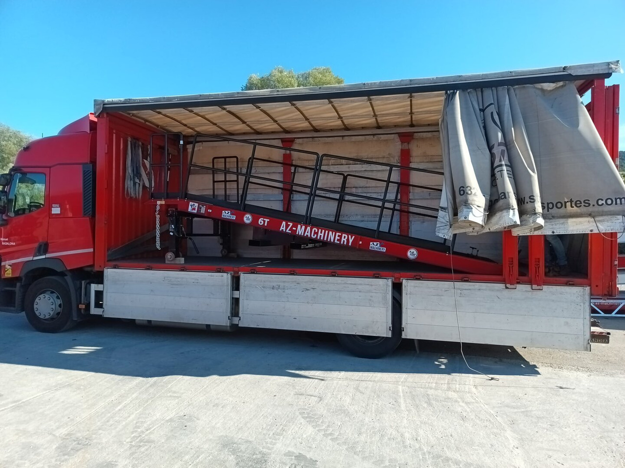 Memuat ramp baru AZ RAMP-PRIME XS-6 . Industrial Mobil Loading Ramp: gambar 12 Memuat ramp baru AZ RAMP-PRIME XS-6 . Industrial Mobil Loading Ramp: gambar 12