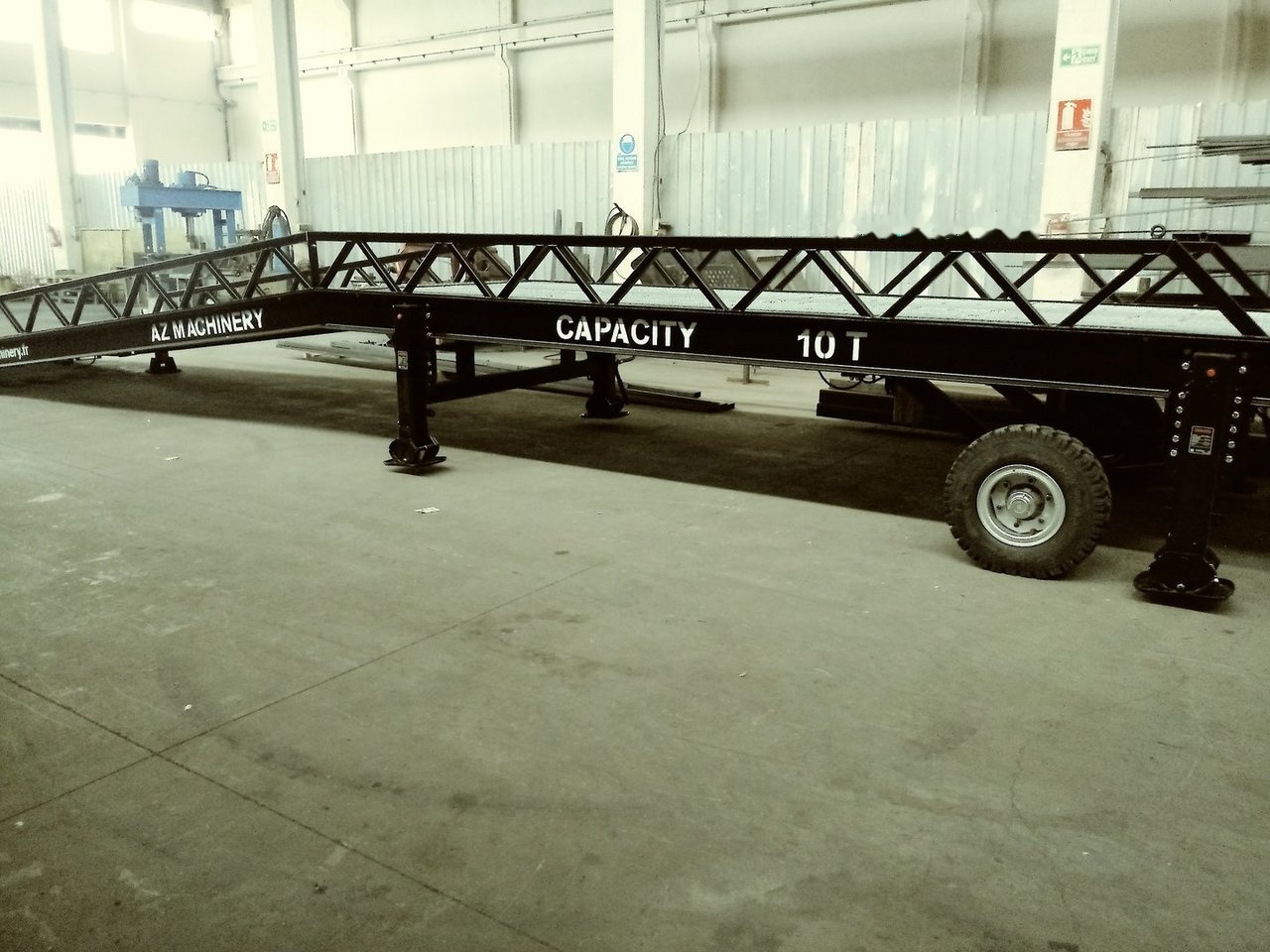 AZ RAMP STAR-10-XL mobile loading ramp - Memuat ramp: gambar 4 AZ RAMP STAR-10-XL mobile loading ramp - Memuat ramp: gambar 4
